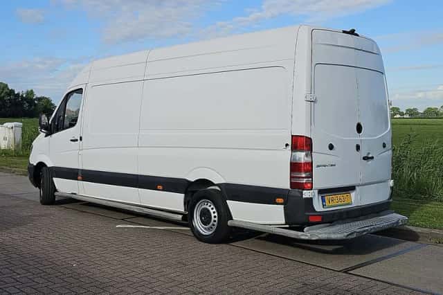 Mercedes-Benz Sprinter (2015) thumbnail 5