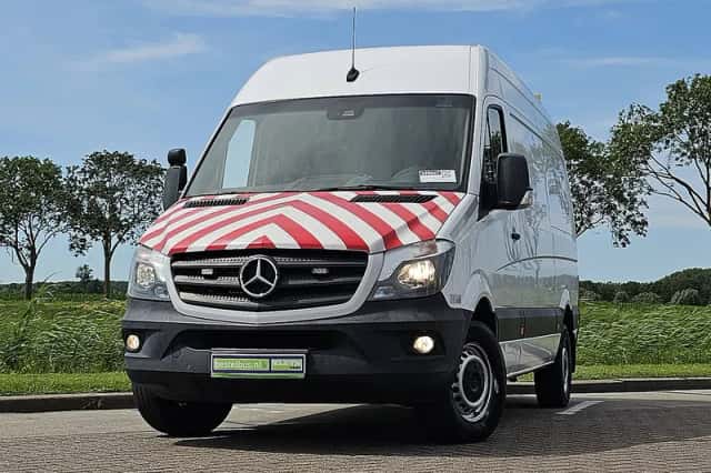 Mercedes-Benz Sprinter (2017) thumbnail 1