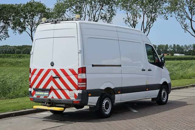 Mercedes-Benz Sprinter (2017) thumbnail 3