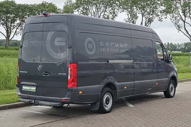 Mercedes-Benz Sprinter (2020) thumbnail 3
