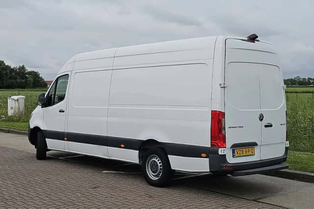 Mercedes-Benz Sprinter (2022) thumbnail 5