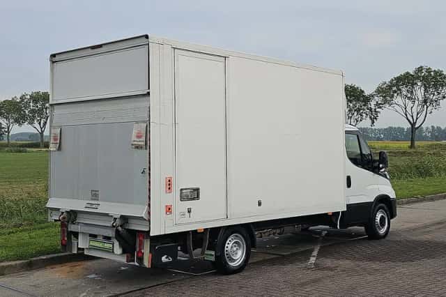Iveco Daily (2021) thumbnail 3