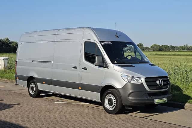 Mercedes-Benz Sprinter (2024) thumbnail 4