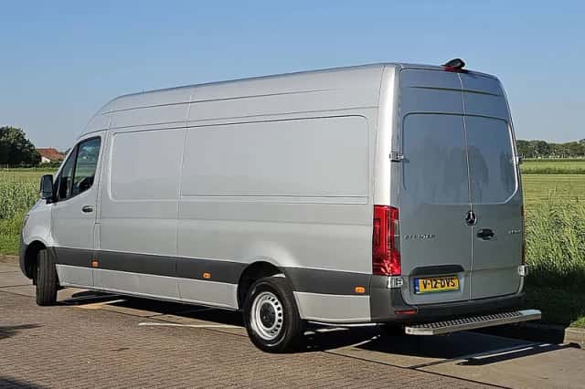 Mercedes-Benz Sprinter (2024) thumbnail 5