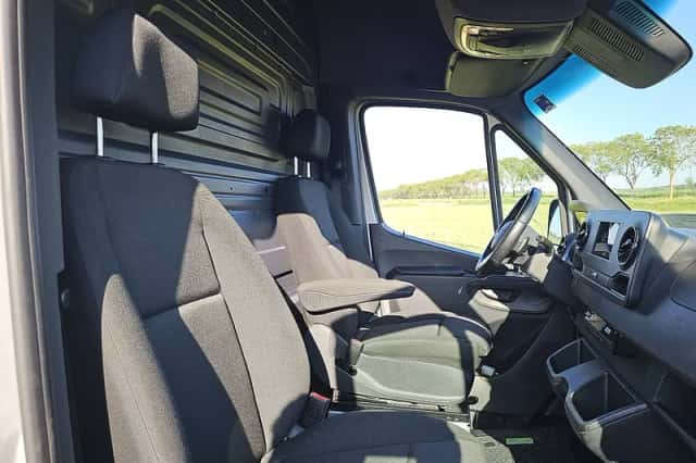 Mercedes-Benz Sprinter (2024) thumbnail 6