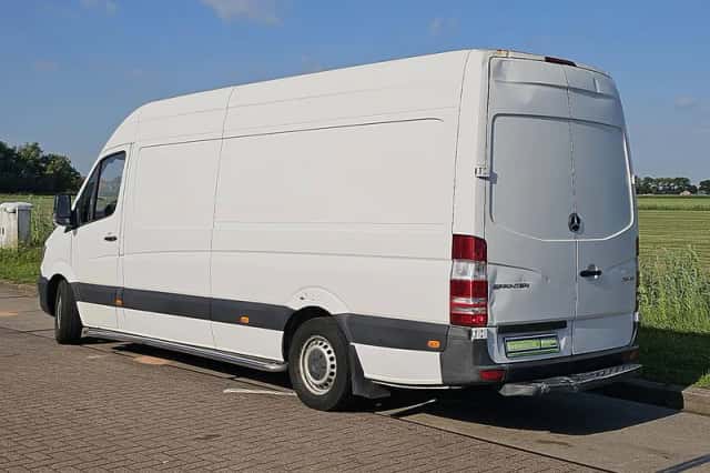Mercedes-Benz Sprinter (2016) thumbnail 5