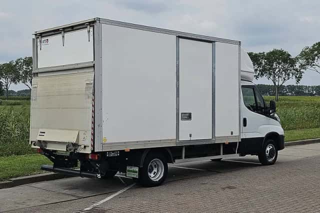 Iveco Daily (2022) thumbnail 3