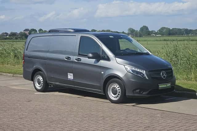 Mercedes-Benz Vito (2021) thumbnail 4