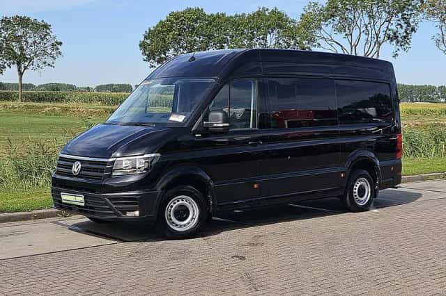 Volkswagen Crafter (2021) thumbnail 2
