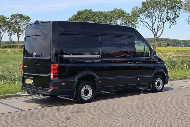 Volkswagen Crafter (2021) thumbnail 3