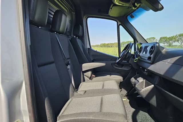 Mercedes-Benz Sprinter (2021) thumbnail 6