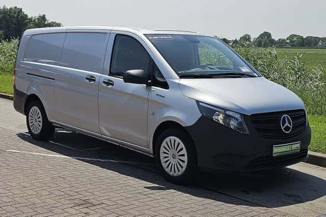 Mercedes-Benz eVito (2024) thumbnail 4