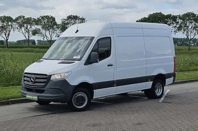 Mercedes-Benz Sprinter (2019) thumbnail 2