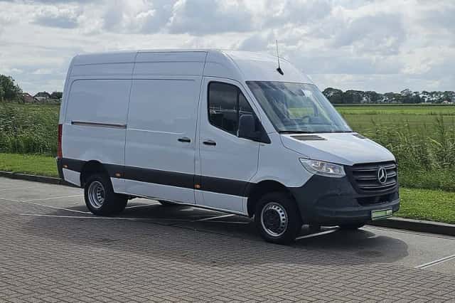 Mercedes-Benz Sprinter (2019) thumbnail 4