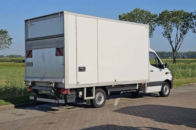 Mercedes-Benz Sprinter (2022) thumbnail 3