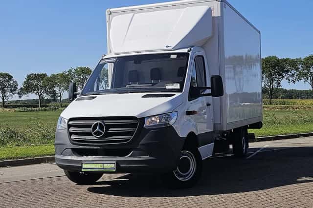 Mercedes-Benz Sprinter (2021) thumbnail 1