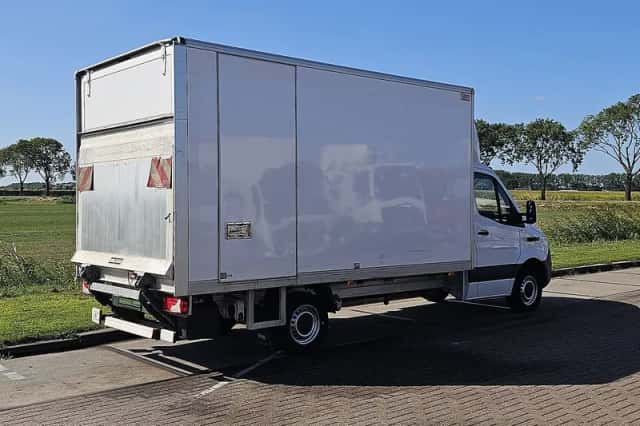 Mercedes-Benz Sprinter (2021) thumbnail 3