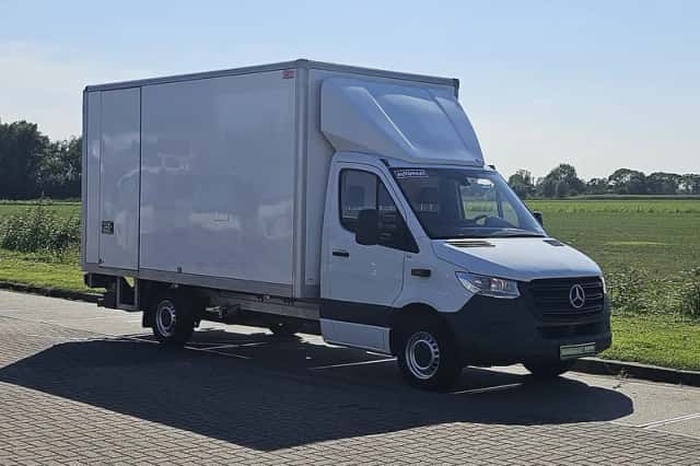 Mercedes-Benz Sprinter (2021) thumbnail 4
