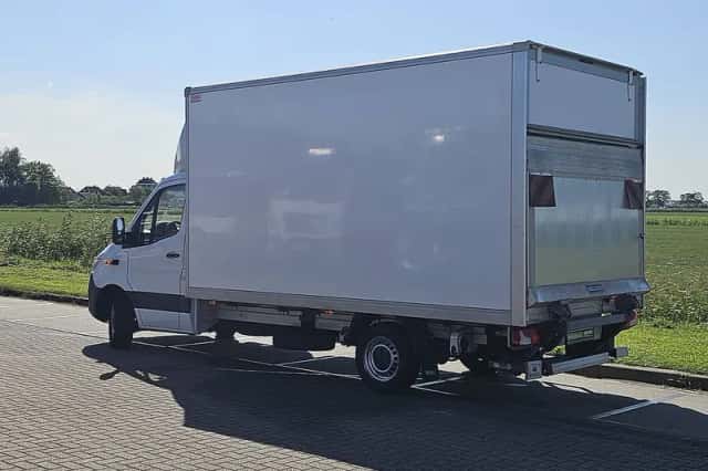 Mercedes-Benz Sprinter (2021) thumbnail 5