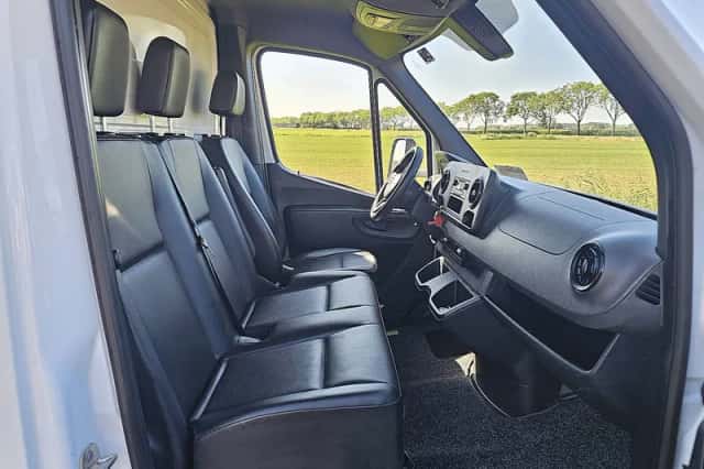 Mercedes-Benz Sprinter (2021) thumbnail 6