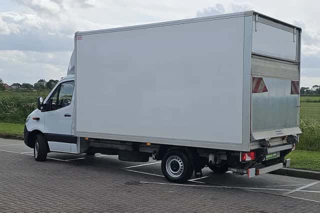 Mercedes-Benz Sprinter (2021) thumbnail 5