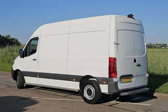 Mercedes-Benz eSprinter (2021) thumbnail 5