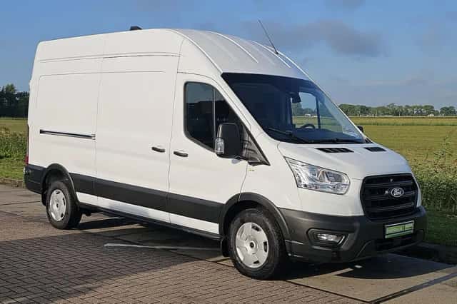Ford Transit (2024) thumbnail 4