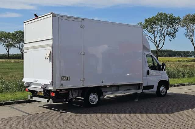 Opel Movano (2022) thumbnail 3