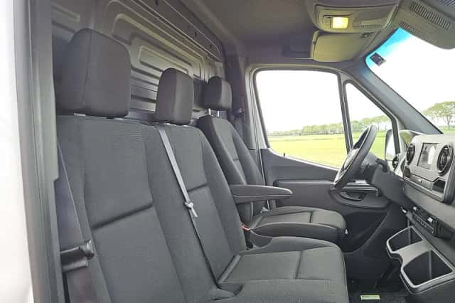 Mercedes-Benz Sprinter (2021) thumbnail 6