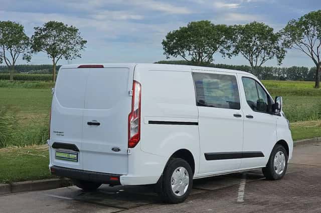 Ford Transit (2021) thumbnail 3