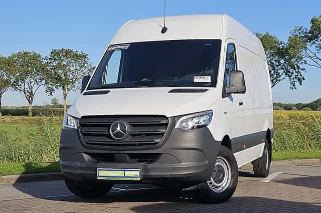 Mercedes-Benz eSprinter (2024) thumbnail 1
