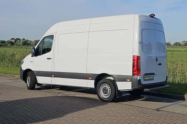 Mercedes-Benz eSprinter (2024) thumbnail 5