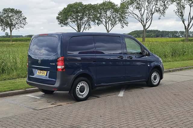 Mercedes-Benz Vito (2021) thumbnail 3