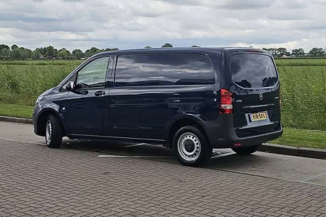Mercedes-Benz Vito (2021) thumbnail 5
