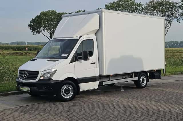 Mercedes-Benz Sprinter (2016) thumbnail 2