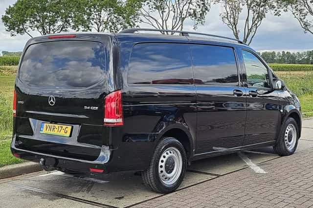 Mercedes-Benz Vito (2022) thumbnail 3