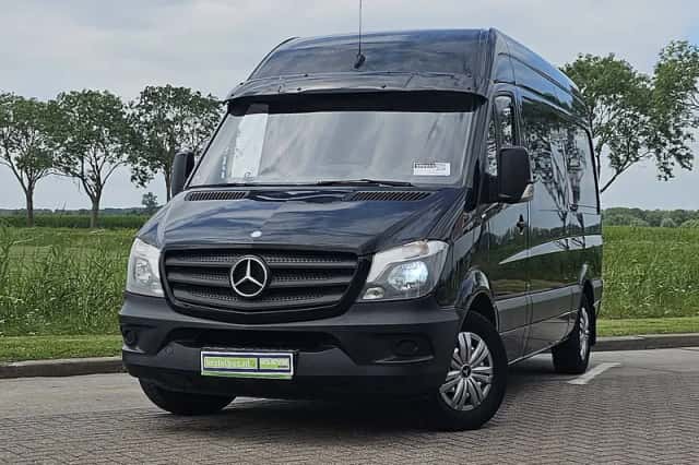 Mercedes-Benz Sprinter (2015) thumbnail 1