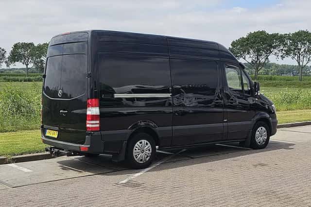 Mercedes-Benz Sprinter (2015) thumbnail 3