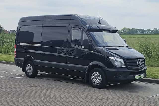 Mercedes-Benz Sprinter (2015) thumbnail 4