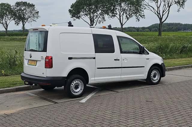 Volkswagen Caddy (2019) thumbnail 3