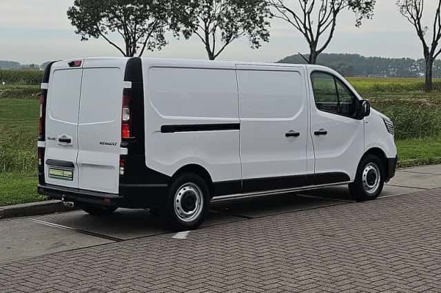 Renault Trafic (2023) thumbnail 3