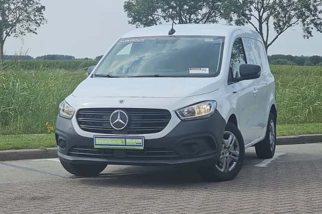 Mercedes-Benz eCitan (2025) thumbnail 1