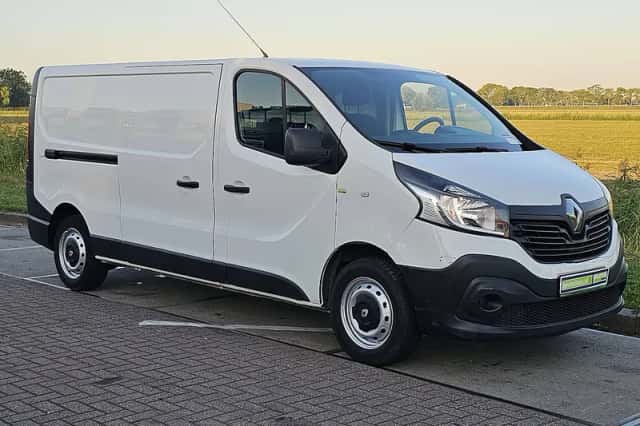 Renault Trafic (2019) thumbnail 4