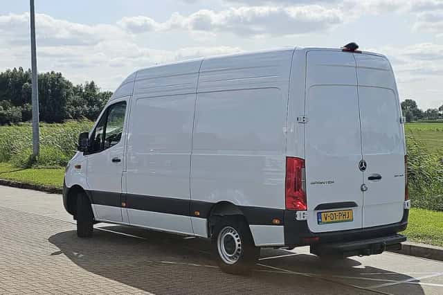 Mercedes-Benz Sprinter (2024) thumbnail 5