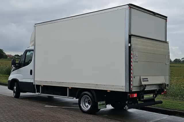 Iveco Daily (2024) thumbnail 5