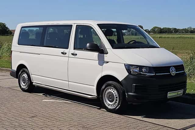 Volkswagen Transporter (2017) thumbnail 4