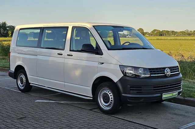 Volkswagen Transporter (2017) thumbnail 4