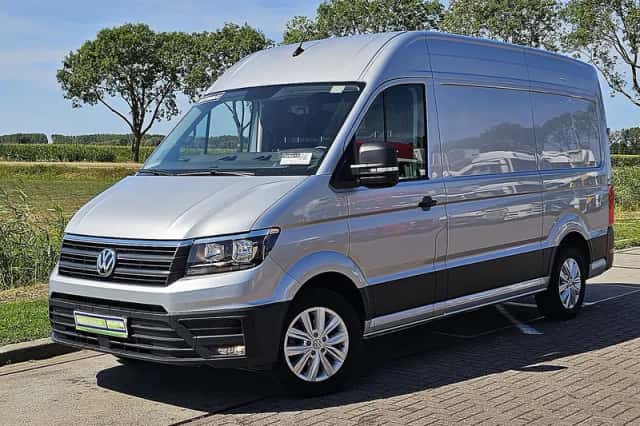 Volkswagen Crafter (2023) thumbnail 2