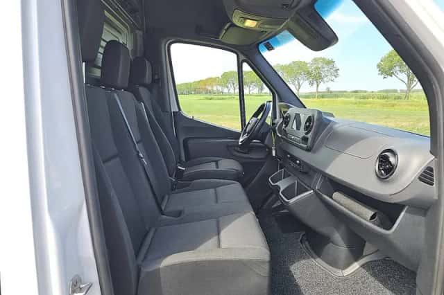 Mercedes-Benz Sprinter (2024) thumbnail 6