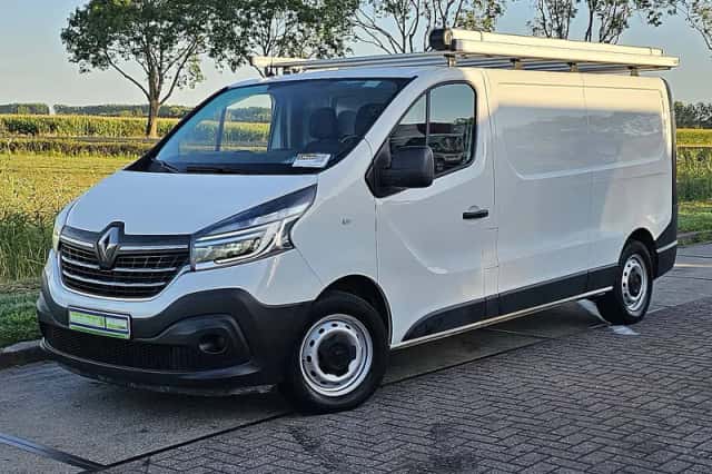 Renault Trafic (2021) thumbnail 2